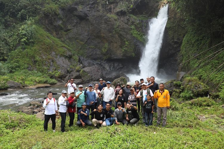 Naik Motor Susuri Bruno, Wabup Purworejo Tinjau Potensi dan Kendala Wisata Alam