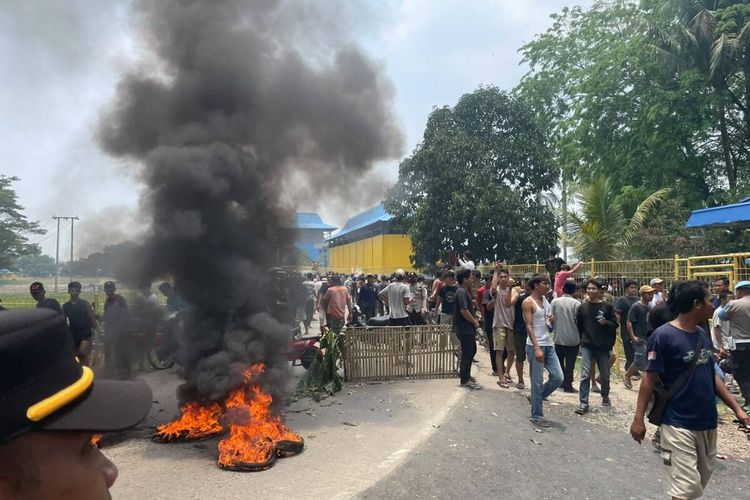 Bedol Bendungan Pamarayan Batal Digelar, Warga Serang Protes hingga Tutup Jembatan