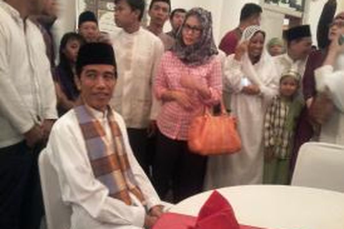 Gubernur DKI Jakarta, Joko Widodo, dalam halal bihalal, di Balaikota, Jakarta, Kamis (8/8/2013).