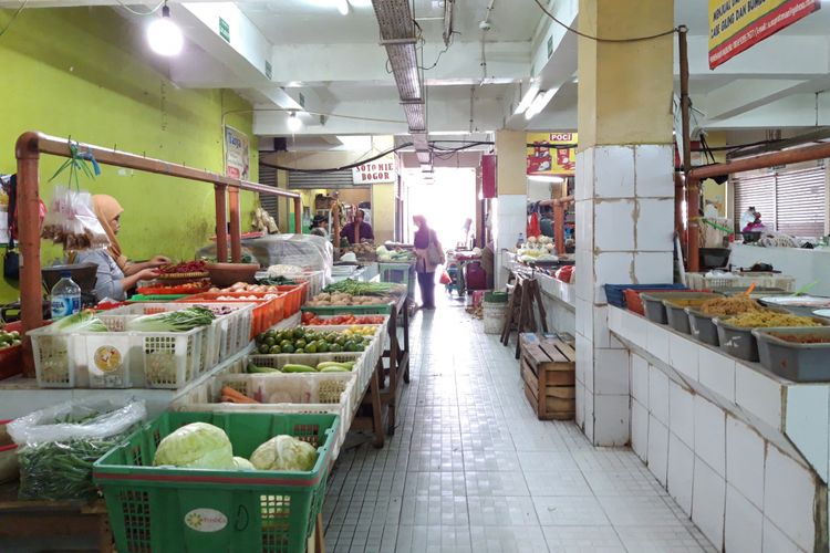 Zona sayuran Pasar Kramatjati, Jakarta Timur, Senin (22/10/2018).