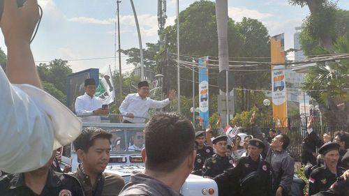 Pesan Simbolik Baju Anies-Cak Imin Saat Daftar ke KPU, Suci dan Nasionalis