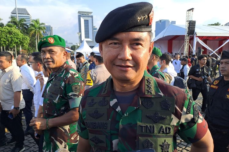 Kepala Staf Umum (Kasum) TNI Letjen Bambang Ismawan saat ditemui di Monas, Jakarta Pusat, Senin (17/4/2023). 