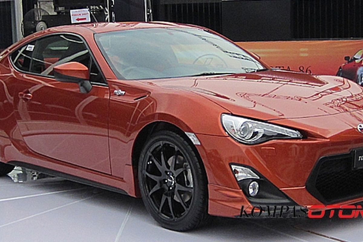 Toyota 86 versi TRD