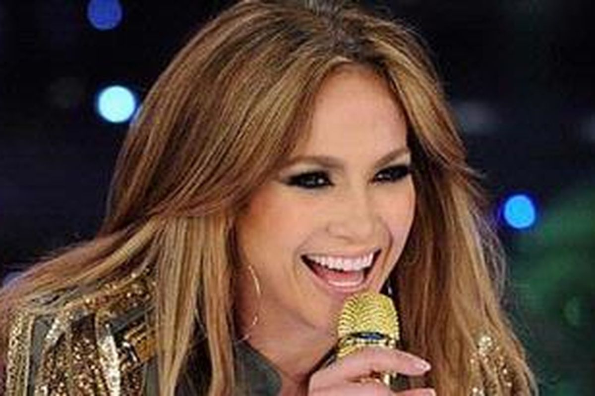 Jennifer Lopez atau JLo