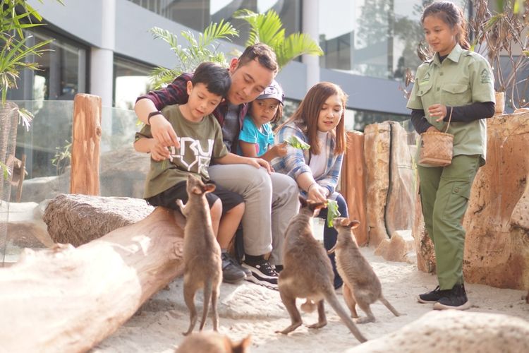 Suasana keseruan saat sejumlah anak-anak mengikuti program Safari Kids Camp di Royal Safari Garden, Puncak, Bogor, Jawa Barat.