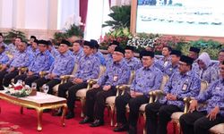 Jokowi Minta Korpri Awasi Penyaluran Dana Desa