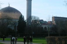 Tur Masjid di London, dari Masjid 