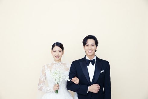 Menikah Hari Ini, Park Shin Hye dan Choi Tae Joon Bagikan Foto Pernikahan