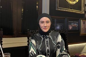 Shafeea Lulus SMP, Mulan Jameela Bersyukur dengan Nilai Putrinya