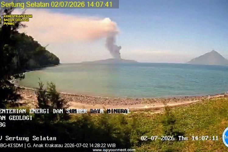 Gunung Anak Krakatau Siaga, PVMBG Pastikan Pantai Anyer hingga Carita Jauh dari Bahaya