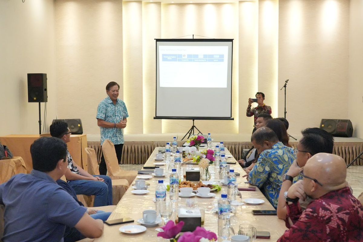 Selain General Manager Unit Usaha Pengelola Logistik Aerocity BP Batam Kurnia Budi dan Kepala Biro Humas Promosi dan Protokol BP Batam Ariastuty Sirait, pertemuan pada Senin (18/12/2023) ini juga dihadiri Dirut Flybest Academy Karin Item dan Direktur AAG Peh Teh Keng.