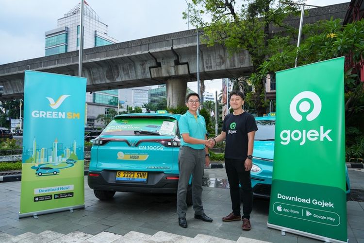 Selain untuk memperluas akses layanan, kerja sama antara Green SM dengan Gojek juga untuk memperbanyak kendaraan ramah lingkungan.