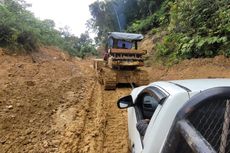 Ini Potret Jalan Semamu ke Binuang Kaltara, Mobil Tak Sanggup Menanjak Tanpa Diderek