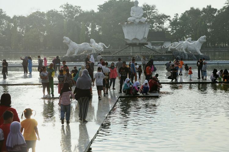 Bokep Sampai Kaya Air Mancur - Mengenal Situ Buleud Purwakarta, Tempat Singgah Obor Asian Games