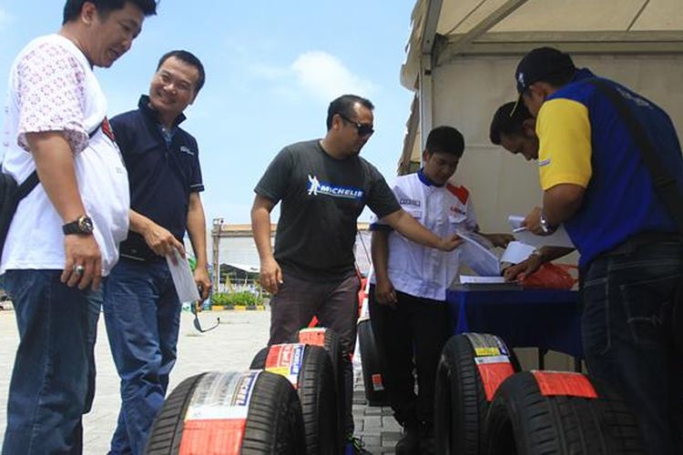 Edukasi memilih ban buat komunitas terus dilakukan Michelin Indonesia.