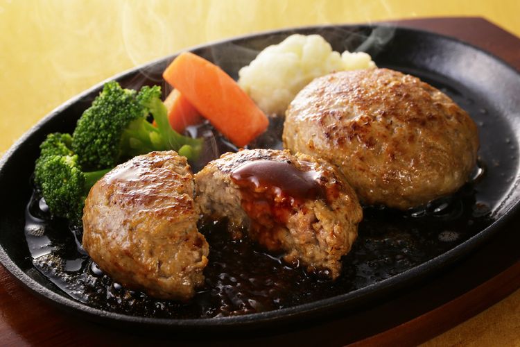 Hambagu atau hamburger steak ala Jepang. 