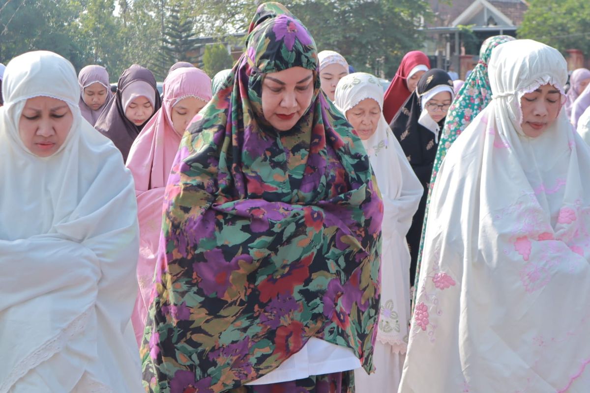 Cuaca ekstrem di Semarang, Mba Ita ajak warga Semarang salat Istisqo 