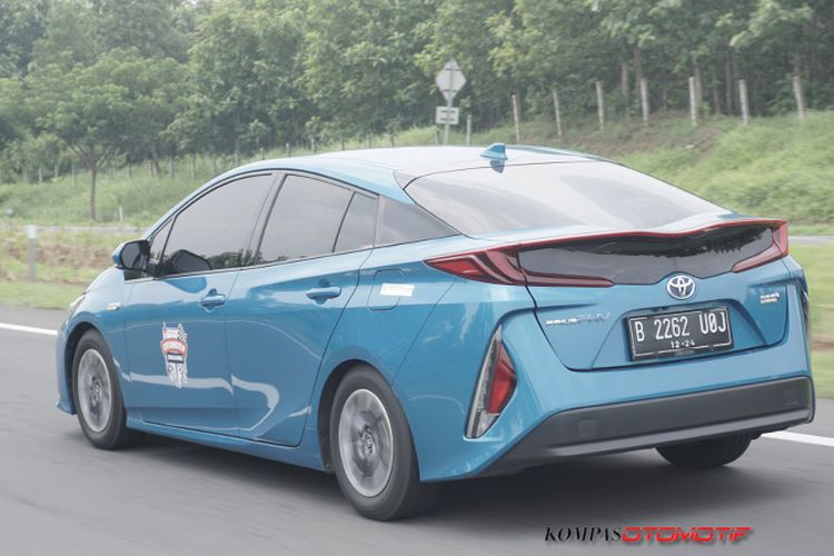 Toyota Prius PHEV Kompas.com Otomotif Challenge (KOC)