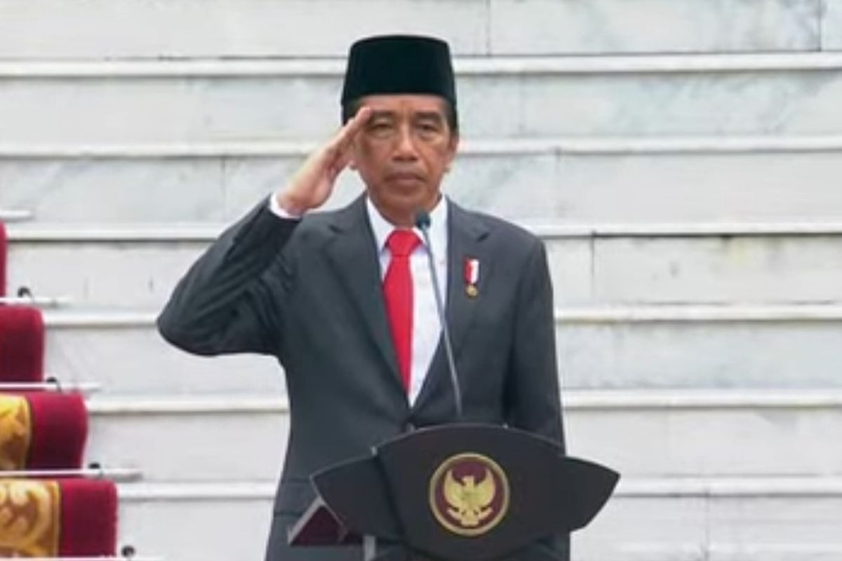 Presiden Joko Widodo saat memimpin upacara HUT ke-77 TNI di Istana Merdeka, Rabu (5/10/2022).