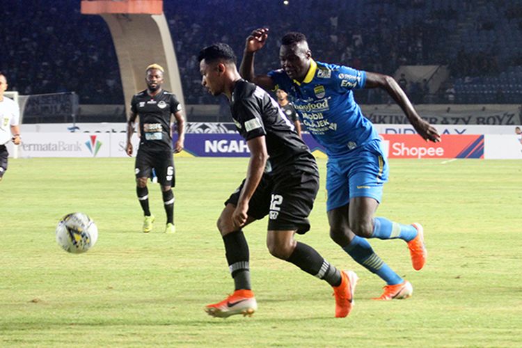 Pertandingan Persib Vs Tira-Persikabo pada putaran pertama Liga 1 2019.