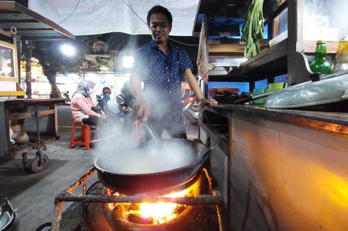 Ingin Rintis Usaha Kuliner? Silakan Belajar di Warung Bakmi Jawa Ini