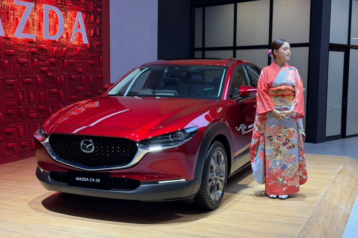 The New Mazda CX-30 menjadi model Mazda pertama yang dirakit di Indonesia serta tetap membawa standar kualitas, engineering, dan pengalaman berkendara global. 