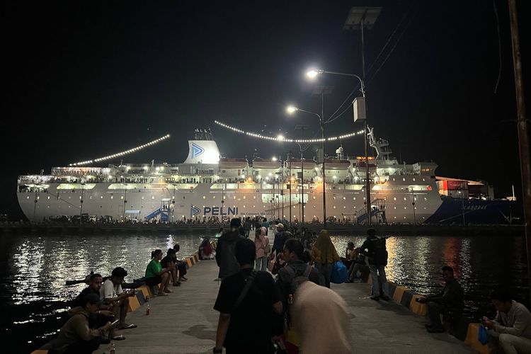 Naik Kapal Pelni KM Labobar ke Banda Neira, Adakah Sinyal Internet?