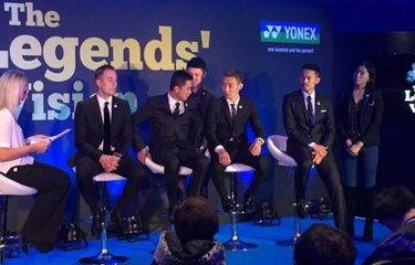 Para legenda bulu tangkis dunia, Peter Gade (Denmark), Taufik Hidayat (Indonesia), Lee Chong Wei (Malaysia), dan Lin Dan (China), berada di panggung saat talk show The Legends' Visions di Birmingham, Inggris, Senin (7/3/2016).