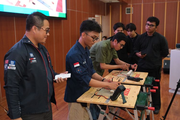 Peluang Kerja Sektor Listrik Tembus 1,7 Juta, Anak Muda Wajib Kuasai Syarat Ini