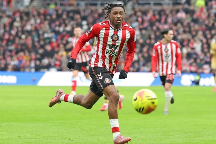 Penyerang Sunderland, Romaine Mundle