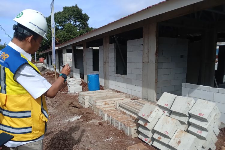 Komponen RISHA untuk relokasi rumah korban gempa Cianjur di Sirnagalih, Cilaku
