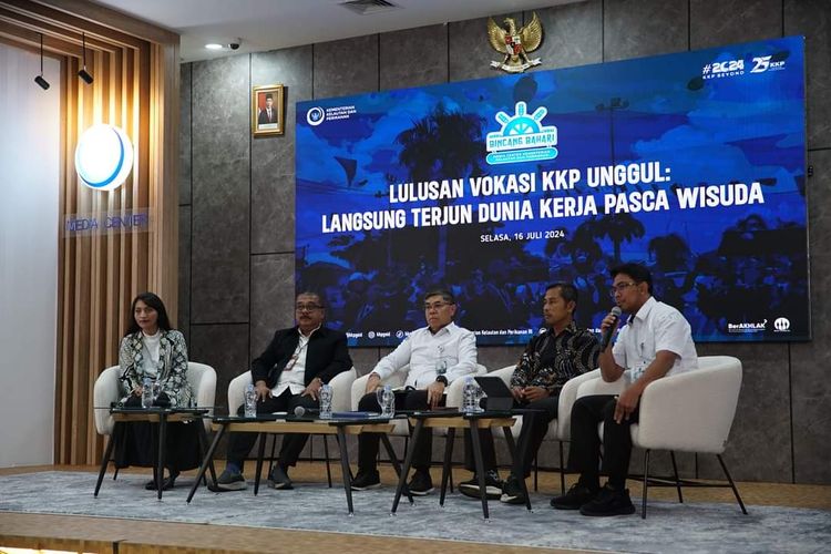 Acara Bincang Bahari dengan tema Lulusan Vokasi KKP Unggul: Langsung Terjun Dunia Kerja Pasca Wisuda di Jakarta, Selasa (16/7/2024).
