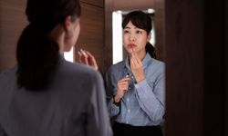 Mengenal Parentified Daughter, Anak Perempuan yang Terpaksa Dewasa Sebelum Waktunya