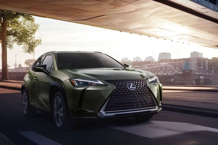 Lexus UX 300h dengan sistem hybrid terbaru meluncur di GIIAS 2024