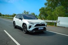 Menjajal Efisiensi dan Kenyamanan Toyota Rav4 GR Sport PHEV