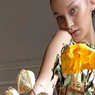 Bella Hadid Pose Tanpa Busana untuk Vogue Italia Pakai 