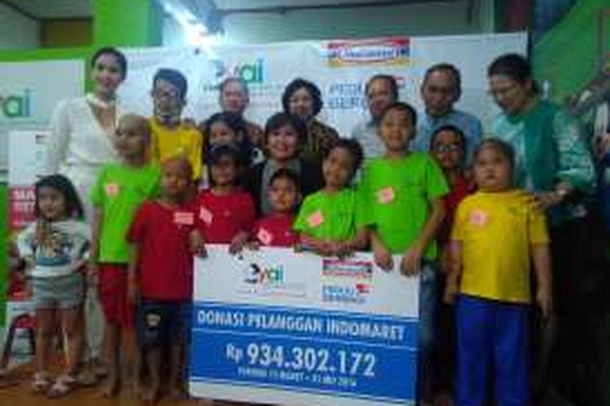 Gerakan 1000 opthalmoscope kerjasama Yayasan Anyo dan minimarket Indomart.