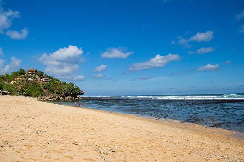 Libur Lebaran, Puluhan Wisatawan di Pantai Gunungkidul Tidak Pakai Masker