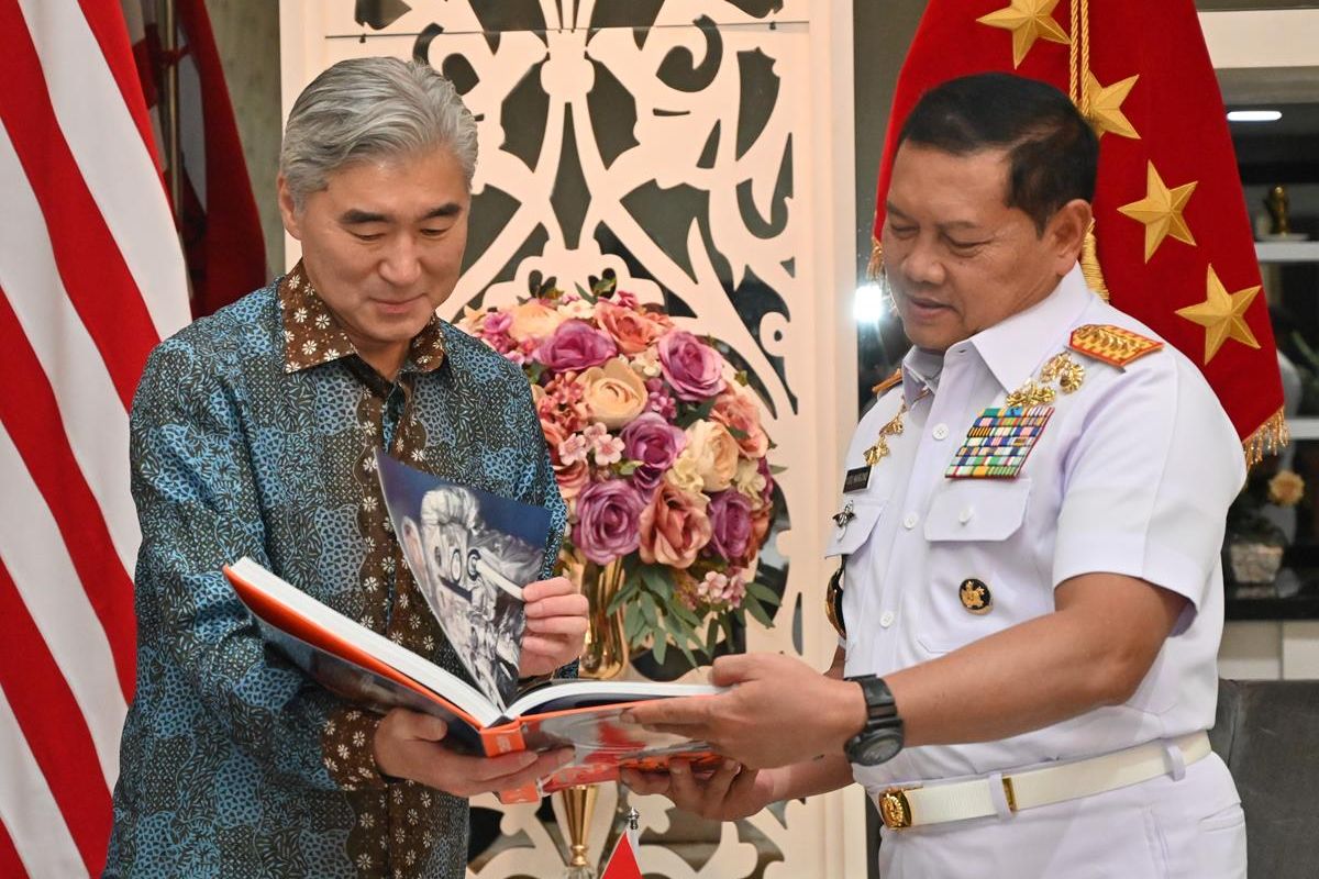 Duta Besar Amerika Serikat (AS) untuk Indonesia Sung Y. Kim menemui Panglima TNI Laksamana Yudo Margono pada Senin (27/3/2023).