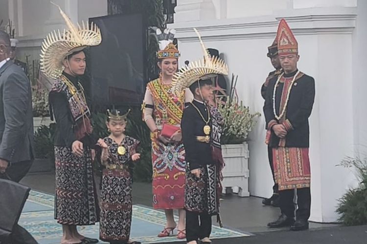 Makna Baju Adat Rote yang Dipakai Gibran Saat HUT ke-81 RI
