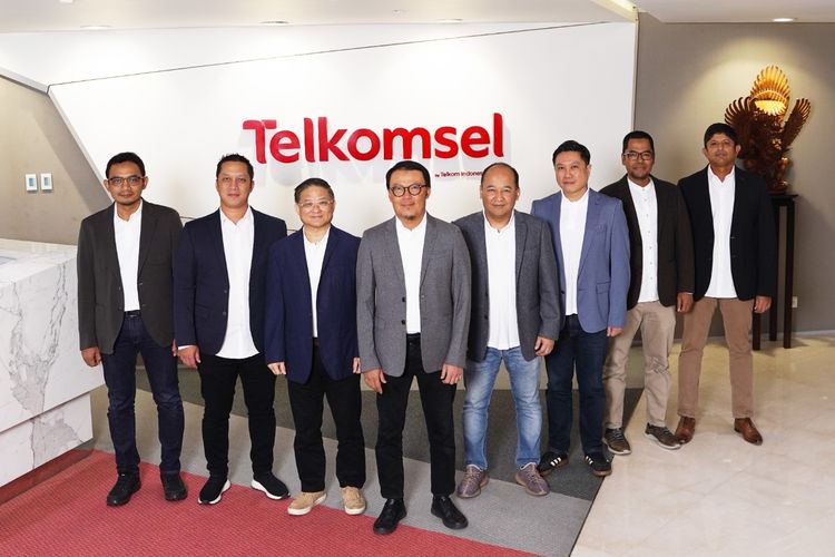 Susunan Komisaris dan Direksi Telkomsel yang baru per Jumat, 8 Desember 2023, selepas hengkanya Hendri Mulya Syam.