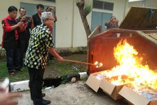 Pemkot Depok Bakar 32.000 Keping e-KTP yang Sudah Tak Berlaku