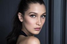 Bella Hadid Terpilih sebagai Duta Terbaru Kosmetik Dior 