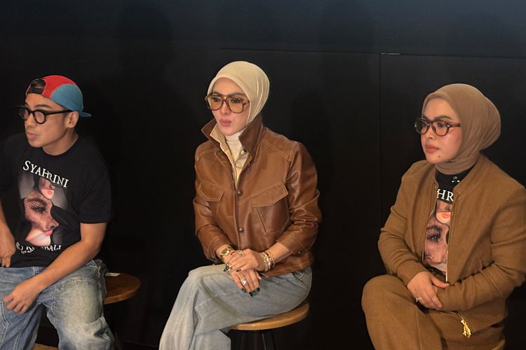 Cerita Syahrini Tunggu Anak Tidur Baru Sempatkan Latihan Bernyanyi 