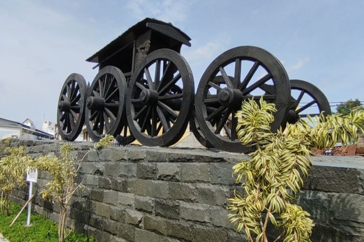 Taman Pedati Gede Cirebon diresmikan pada Senin (12/12/2022). Taman Pedati Gede terletak di Kawasan Kota Tua, di depan Gedung BAT, dan sisi selatan Pelabuhan Cirebon.