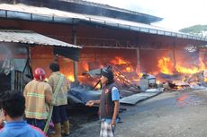 Pasar Karang Bongkot Lombok Barat Terbakar, 6 Mobil Damkar Dikerahkan