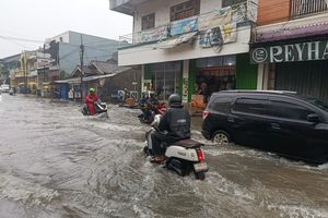 Banjir Kepung Bekasi dari Pagi hingga Malam, Jatibening Terendam 1,5 Meter