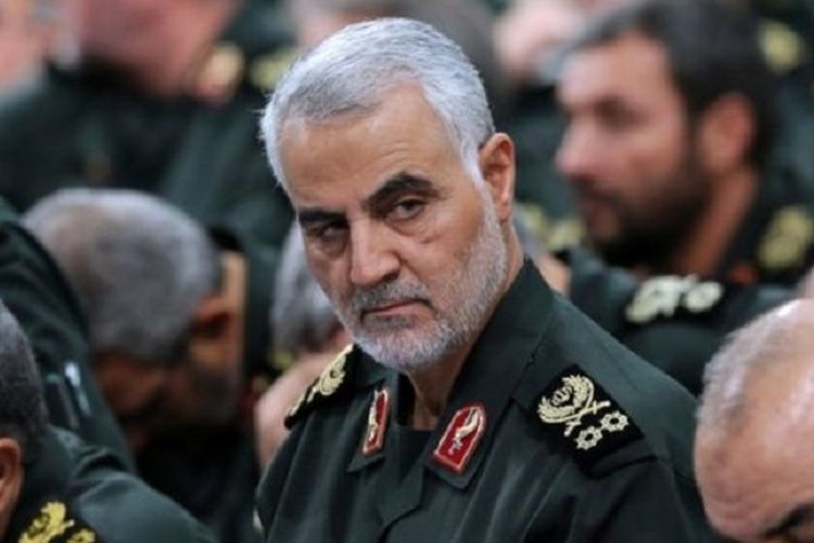 Mayor Jenderal Qasem Soleimani, komandan Pasukan Quds yang merupakan cabang dari Garda Revolusi Iran. Soleimani disebut tewas dalam serangan yang terjadi di Bandara Internasional Baghdad, Irak, Jumat (3/1/2020). AS mengumumkan mereka yang melakukan serangan atas arahan presiden.
