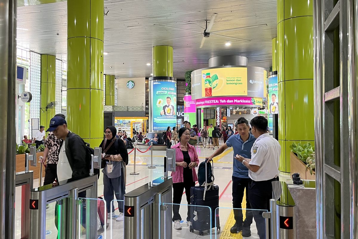 15 Fasilitas di Stasiun Gambir Jakarta di Area Keberangkatan, Ada "Co ...