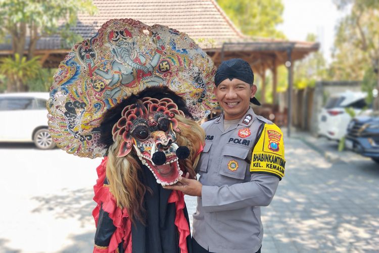 Cerita Aiptu Agus Budiono Menjaga Kesenian Jaranan di Kediri